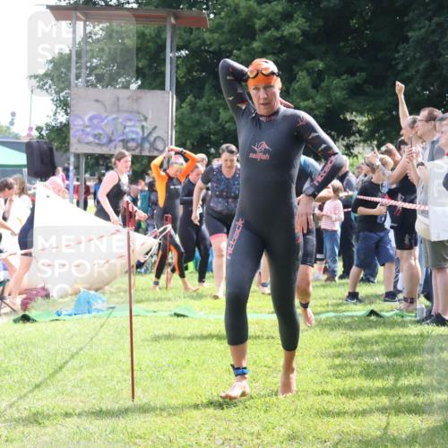 16.06.2024 - 26. Vierlanden-Triathlon Lena Gebhardt http://msf.ph/oto/6305492 16.06.2024 11:20:02 Schwimmen 498, 501, 515, 517, 539, 547, 553, 572, 573, 575, 588, 623, 632, 498, 501, 515, 517, 539, 547, 553, 572, 573, 575, 588, 623, 632 meine-sportfotos.de