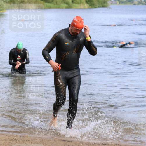 16.06.2024 - 26. Vierlanden-Triathlon Strokosch-Dieckow http://msf.ph/oto/6305497 16.06.2024 09:48:11 Schwimmen 33, 78, 171, 33, 78, 171 meine-sportfotos.de