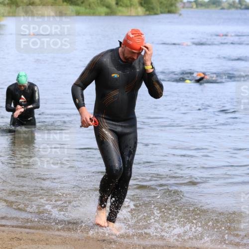 16.06.2024 - 26. Vierlanden-Triathlon Strokosch-Dieckow http://msf.ph/oto/6305511 16.06.2024 09:48:11 Schwimmen 33, 78, 171, 33, 78, 171 meine-sportfotos.de