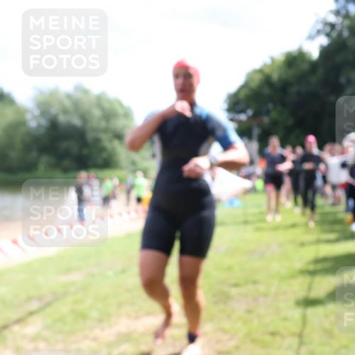 16.06.2024 - 26. Vierlanden-Triathlon Lena Gebhardt http://msf.ph/oto/6305535 16.06.2024 11:20:05 Schwimmen 444, 498, 501, 515, 517, 539, 547, 553, 572, 573, 575, 588, 623, 632, 444, 498, 501, 515, 517, 539, 547, 553, 572, 573, 575, 588, 623, 632 meine-sportfotos.de