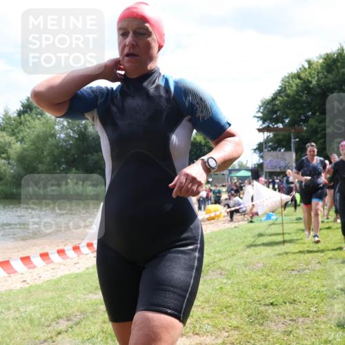 16.06.2024 - 26. Vierlanden-Triathlon Lena Gebhardt http://msf.ph/oto/6305536 16.06.2024 11:20:06 Schwimmen 444, 498, 515, 517, 539, 547, 553, 572, 573, 575, 588, 623, 632, 444, 498, 515, 517, 539, 547, 553, 572, 573, 575, 588, 623, 632 meine-sportfotos.de