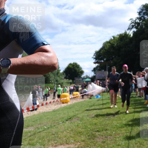 16.06.2024 - 26. Vierlanden-Triathlon Lena Gebhardt http://msf.ph/oto/6305540 16.06.2024 11:20:06 Schwimmen 444, 498, 515, 517, 539, 547, 553, 572, 573, 575, 588, 623, 632, 444, 498, 515, 517, 539, 547, 553, 572, 573, 575, 588, 623, 632 meine-sportfotos.de