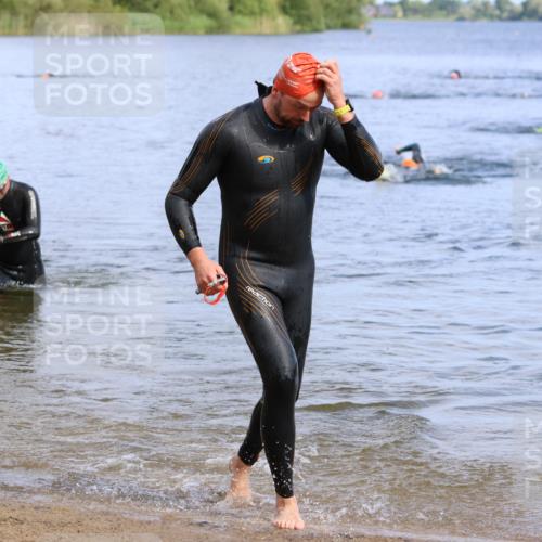 16.06.2024 - 26. Vierlanden-Triathlon Strokosch-Dieckow http://msf.ph/oto/6305546 16.06.2024 09:48:11 Schwimmen 33, 78, 171, 33, 78, 171 meine-sportfotos.de