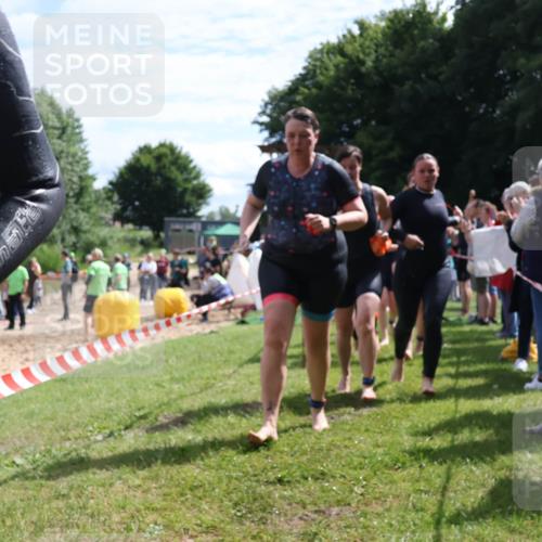 16.06.2024 - 26. Vierlanden-Triathlon Lena Gebhardt http://msf.ph/oto/6305559 16.06.2024 11:20:08 Schwimmen 444, 498, 515, 517, 539, 547, 553, 572, 573, 575, 588, 623, 632, 444, 498, 515, 517, 539, 547, 553, 572, 573, 575, 588, 623, 632 meine-sportfotos.de