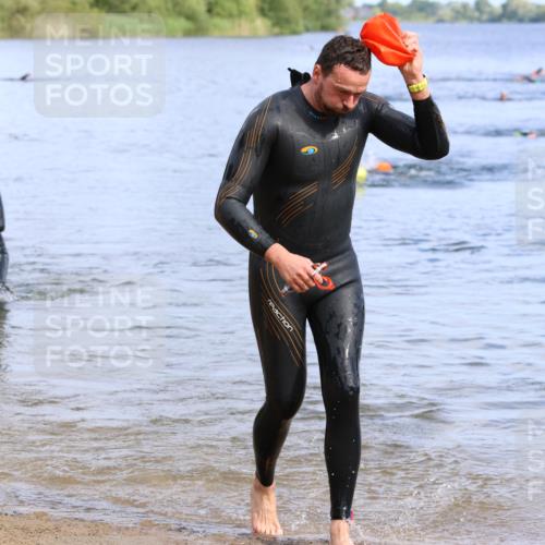 16.06.2024 - 26. Vierlanden-Triathlon Strokosch-Dieckow http://msf.ph/oto/6305585 16.06.2024 09:48:11 Schwimmen 33, 78, 171, 33, 78, 171 meine-sportfotos.de