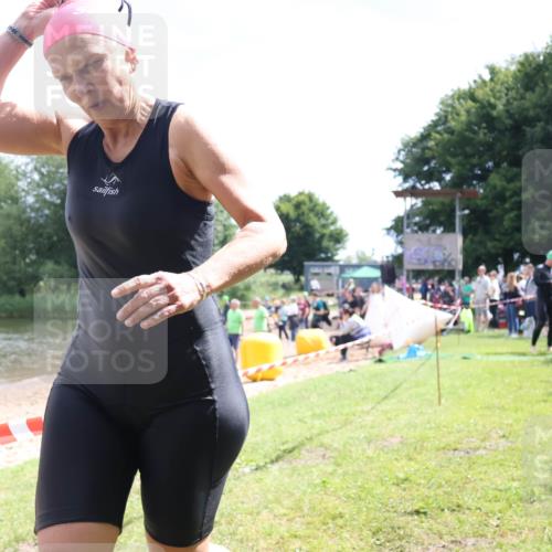 16.06.2024 - 26. Vierlanden-Triathlon Lena Gebhardt http://msf.ph/oto/6305646 16.06.2024 11:20:15 Schwimmen 444, 524, 546, 551, 553, 561, 572, 444, 524, 546, 551, 553, 561, 572 meine-sportfotos.de