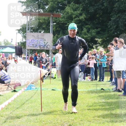 16.06.2024 - 26. Vierlanden-Triathlon Lena Gebhardt http://msf.ph/oto/6305659 16.06.2024 11:20:21 Schwimmen 444, 524, 546, 551, 561, 444, 524, 546, 551, 561 meine-sportfotos.de