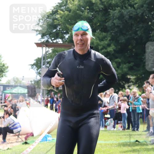 16.06.2024 - 26. Vierlanden-Triathlon Lena Gebhardt http://msf.ph/oto/6305672 16.06.2024 11:20:22 Schwimmen 444, 524, 546, 551, 561, 444, 524, 546, 551, 561 meine-sportfotos.de