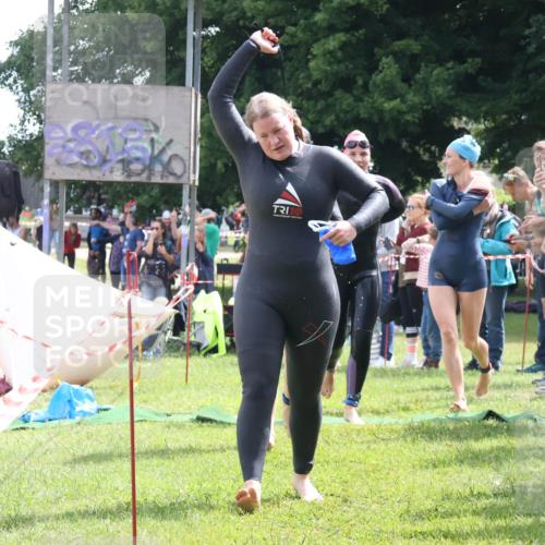 16.06.2024 - 26. Vierlanden-Triathlon Lena Gebhardt http://msf.ph/oto/6305690 16.06.2024 11:20:28 Schwimmen 524, 546, 551, 561, 524, 546, 551, 561 meine-sportfotos.de