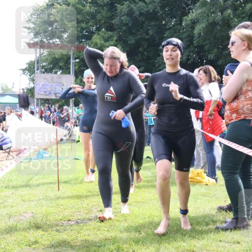 16.06.2024 - 26. Vierlanden-Triathlon Lena Gebhardt http://msf.ph/oto/6305710 16.06.2024 11:20:30 Schwimmen 524, 546, 551, 561, 524, 546, 551, 561 meine-sportfotos.de
