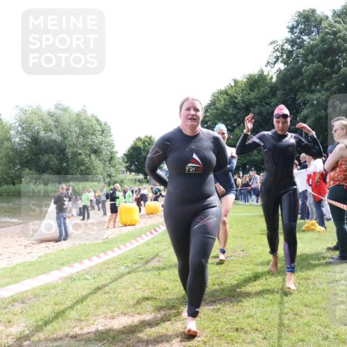 16.06.2024 - 26. Vierlanden-Triathlon Lena Gebhardt http://msf.ph/oto/6305727 16.06.2024 11:20:32 Schwimmen 524, 546, 551, 524, 546, 551 meine-sportfotos.de