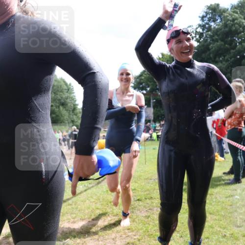 16.06.2024 - 26. Vierlanden-Triathlon Lena Gebhardt http://msf.ph/oto/6305739 16.06.2024 11:20:33 Schwimmen 524, 546, 551, 524, 546, 551 meine-sportfotos.de