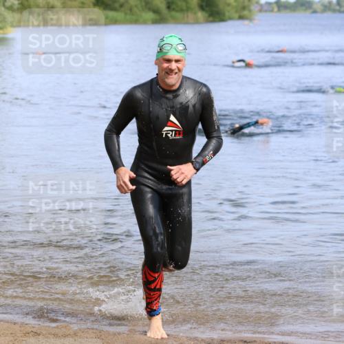 16.06.2024 - 26. Vierlanden-Triathlon Strokosch-Dieckow http://msf.ph/oto/6305751 16.06.2024 09:48:17 Schwimmen 78, 171, 78, 171 meine-sportfotos.de