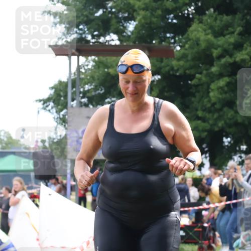 16.06.2024 - 26. Vierlanden-Triathlon Lena Gebhardt http://msf.ph/oto/6305770 16.06.2024 11:20:54 Schwimmen 342, 476, 593, 605, 342, 476, 593, 605 meine-sportfotos.de
