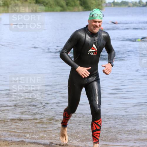 16.06.2024 - 26. Vierlanden-Triathlon Strokosch-Dieckow http://msf.ph/oto/6305774 16.06.2024 09:48:17 Schwimmen 78, 171, 78, 171 meine-sportfotos.de