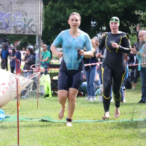 16.06.2024 - 26. Vierlanden-Triathlon Lena Gebhardt http://msf.ph/oto/6305787 16.06.2024 11:20:59 Schwimmen 342, 476, 495, 605, 342, 476, 495, 605 meine-sportfotos.de