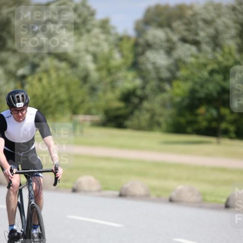 16.06.2024 - 26. Vierlanden-Triathlon Jannik Wohlers http://msf.ph/oto/6305807 16.06.2024 11:40:47 Radfahren 40, 149, 193, 231, 250, 280, 313, 358, 463, 472 meine-sportfotos.de