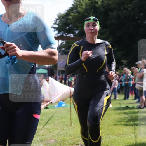 16.06.2024 - 26. Vierlanden-Triathlon Lena Gebhardt http://msf.ph/oto/6305808 16.06.2024 11:21:03 Schwimmen 342, 476, 495, 605, 342, 476, 495, 605 meine-sportfotos.de