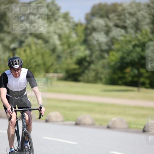 16.06.2024 - 26. Vierlanden-Triathlon Jannik Wohlers http://msf.ph/oto/6305809 16.06.2024 11:40:47 Radfahren 40, 149, 193, 231, 250, 280, 313, 358, 463, 472 meine-sportfotos.de