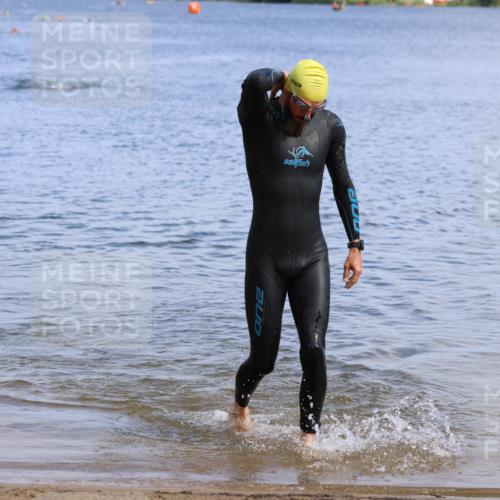 16.06.2024 - 26. Vierlanden-Triathlon Strokosch-Dieckow http://msf.ph/oto/6305812 16.06.2024 09:48:36 Schwimmen 100, 100 meine-sportfotos.de