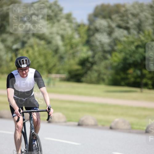 16.06.2024 - 26. Vierlanden-Triathlon Jannik Wohlers http://msf.ph/oto/6305813 16.06.2024 11:40:47 Radfahren 40, 149, 193, 231, 250, 280, 313, 358, 463, 472 meine-sportfotos.de
