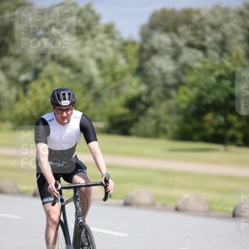 16.06.2024 - 26. Vierlanden-Triathlon Jannik Wohlers http://msf.ph/oto/6305823 16.06.2024 11:40:47 Radfahren 40, 149, 193, 231, 250, 280, 313, 358, 463, 472 meine-sportfotos.de