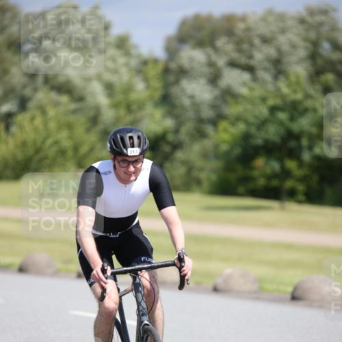 16.06.2024 - 26. Vierlanden-Triathlon Jannik Wohlers http://msf.ph/oto/6305839 16.06.2024 11:40:47 Radfahren 40, 149, 193, 231, 250, 280, 313, 358, 463, 472 meine-sportfotos.de