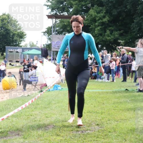 16.06.2024 - 26. Vierlanden-Triathlon Lena Gebhardt http://msf.ph/oto/6305853 16.06.2024 11:21:16 Schwimmen 495, 518, 571, 590, 495, 518, 571, 590 meine-sportfotos.de