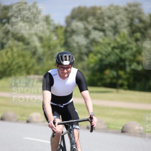 16.06.2024 - 26. Vierlanden-Triathlon Jannik Wohlers http://msf.ph/oto/6305874 16.06.2024 11:40:48 Radfahren 40, 51, 149, 193, 231, 250, 280, 313, 358, 463 meine-sportfotos.de