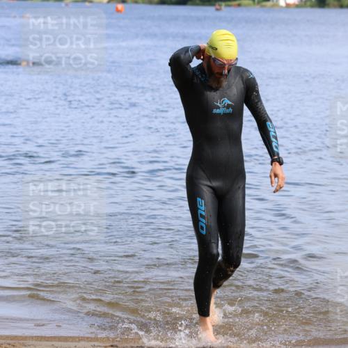 16.06.2024 - 26. Vierlanden-Triathlon Strokosch-Dieckow http://msf.ph/oto/6305877 16.06.2024 09:48:37 Schwimmen 100, 112, 100, 112 meine-sportfotos.de