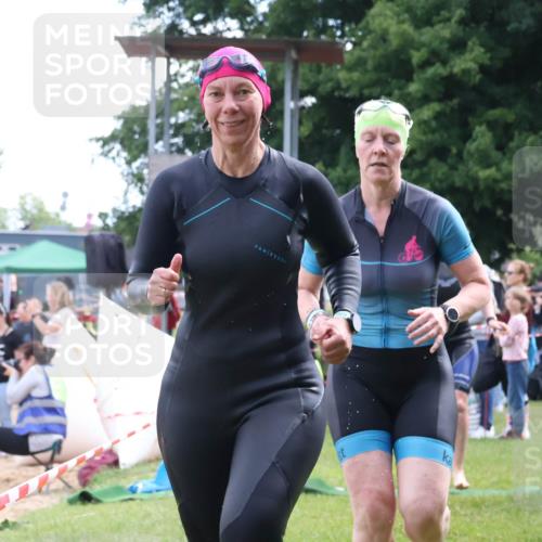 16.06.2024 - 26. Vierlanden-Triathlon Lena Gebhardt http://msf.ph/oto/6305893 16.06.2024 11:21:28 Schwimmen 512, 514, 518, 571, 590, 512, 514, 518, 571, 590 meine-sportfotos.de