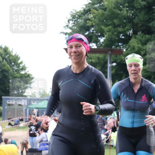 16.06.2024 - 26. Vierlanden-Triathlon Lena Gebhardt http://msf.ph/oto/6305896 16.06.2024 11:21:28 Schwimmen 512, 514, 518, 571, 590, 512, 514, 518, 571, 590 meine-sportfotos.de