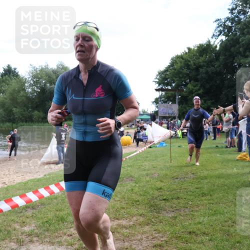16.06.2024 - 26. Vierlanden-Triathlon Lena Gebhardt http://msf.ph/oto/6305920 16.06.2024 11:21:30 Schwimmen 512, 514, 518, 571, 590, 512, 514, 518, 571, 590 meine-sportfotos.de