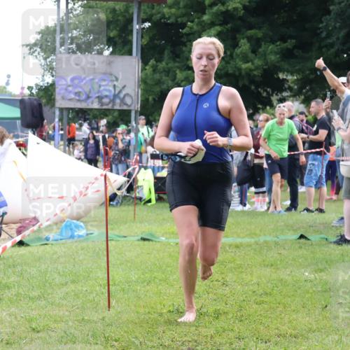 16.06.2024 - 26. Vierlanden-Triathlon Lena Gebhardt http://msf.ph/oto/6305978 16.06.2024 11:22:05 Schwimmen 488, 552, 636, 488, 552, 636 meine-sportfotos.de
