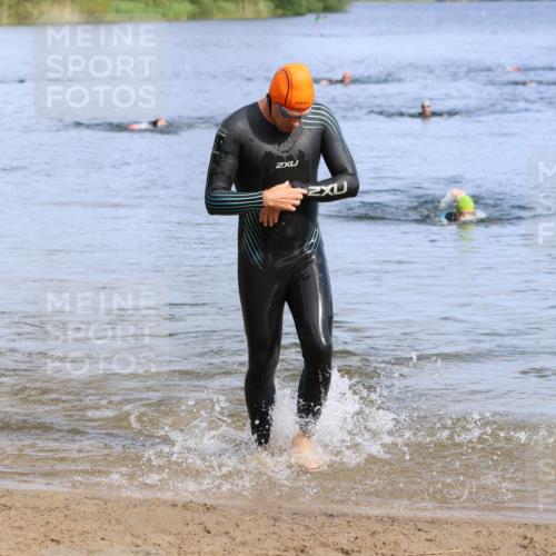 16.06.2024 - 26. Vierlanden-Triathlon Strokosch-Dieckow http://msf.ph/oto/6305980 16.06.2024 09:48:41 Schwimmen 100, 112, 100, 112 meine-sportfotos.de