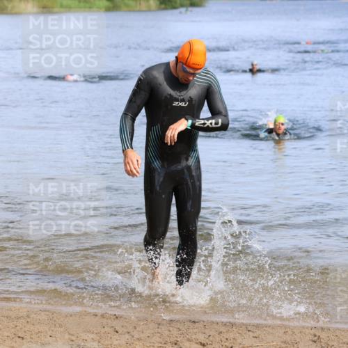 16.06.2024 - 26. Vierlanden-Triathlon Strokosch-Dieckow http://msf.ph/oto/6306010 16.06.2024 09:48:41 Schwimmen 100, 112, 100, 112 meine-sportfotos.de