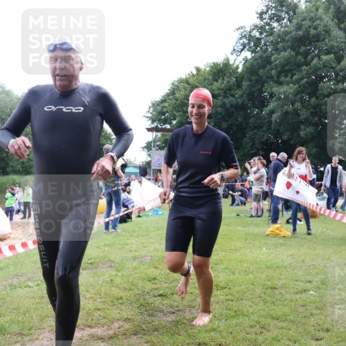 16.06.2024 - 26. Vierlanden-Triathlon Lena Gebhardt http://msf.ph/oto/6306028 16.06.2024 11:22:21 Schwimmen 488, 525, 636, 488, 525, 636 meine-sportfotos.de
