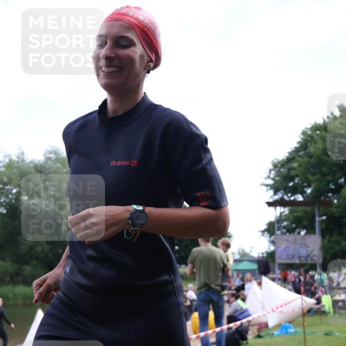 16.06.2024 - 26. Vierlanden-Triathlon Lena Gebhardt http://msf.ph/oto/6306040 16.06.2024 11:22:22 Schwimmen 488, 525, 636, 488, 525, 636 meine-sportfotos.de