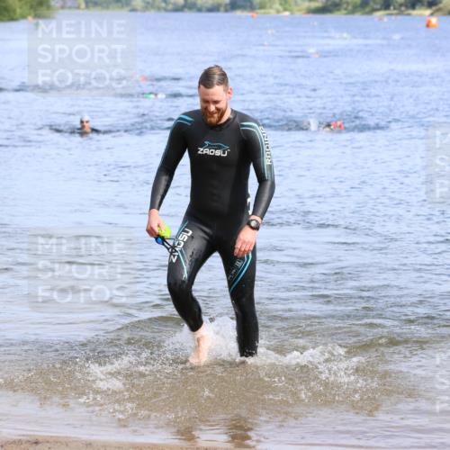 16.06.2024 - 26. Vierlanden-Triathlon Strokosch-Dieckow http://msf.ph/oto/6306049 16.06.2024 09:48:54 Schwimmen 72, 100, 112, 72, 100, 112 meine-sportfotos.de