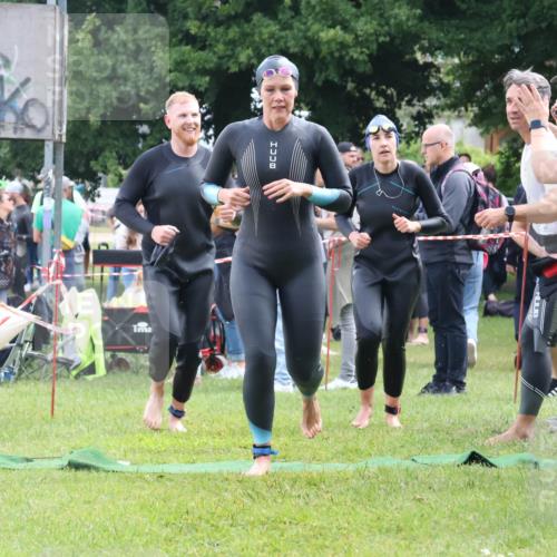 16.06.2024 - 26. Vierlanden-Triathlon Lena Gebhardt http://msf.ph/oto/6306052 16.06.2024 11:22:35 Schwimmen 268, 516, 525, 268, 516, 525 meine-sportfotos.de