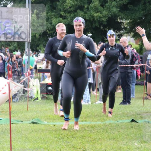16.06.2024 - 26. Vierlanden-Triathlon Lena Gebhardt http://msf.ph/oto/6306054 16.06.2024 11:22:36 Schwimmen 268, 516, 525, 268, 516, 525 meine-sportfotos.de