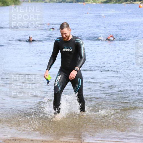 16.06.2024 - 26. Vierlanden-Triathlon Strokosch-Dieckow http://msf.ph/oto/6306065 16.06.2024 09:48:54 Schwimmen 72, 100, 112, 72, 100, 112 meine-sportfotos.de