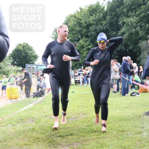16.06.2024 - 26. Vierlanden-Triathlon Lena Gebhardt http://msf.ph/oto/6306081 16.06.2024 11:22:40 Schwimmen 268, 516, 525, 268, 516, 525 meine-sportfotos.de