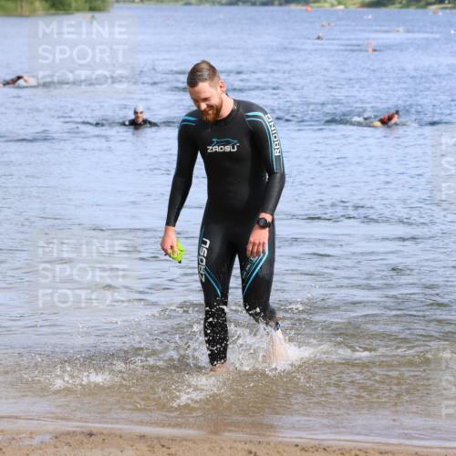 16.06.2024 - 26. Vierlanden-Triathlon Strokosch-Dieckow http://msf.ph/oto/6306090 16.06.2024 09:48:54 Schwimmen 72, 100, 112, 72, 100, 112 meine-sportfotos.de