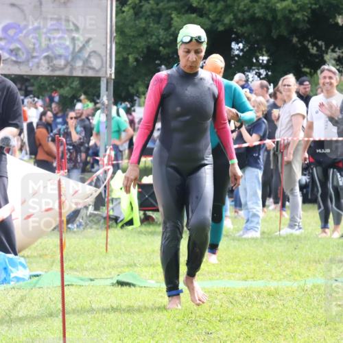 16.06.2024 - 26. Vierlanden-Triathlon Lena Gebhardt http://msf.ph/oto/6306099 16.06.2024 11:23:32 Schwimmen 613, 614, 634, 613, 614, 634 meine-sportfotos.de