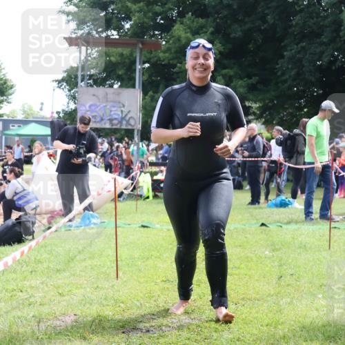 16.06.2024 - 26. Vierlanden-Triathlon Lena Gebhardt http://msf.ph/oto/6306151 16.06.2024 11:23:43 Schwimmen 614, 614 meine-sportfotos.de