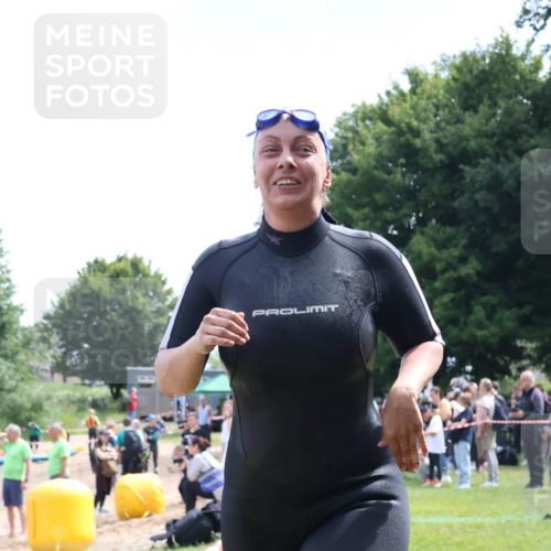 16.06.2024 - 26. Vierlanden-Triathlon Lena Gebhardt http://msf.ph/oto/6306164 16.06.2024 11:23:45 Schwimmen 614, 614 meine-sportfotos.de