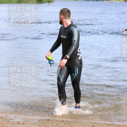 16.06.2024 - 26. Vierlanden-Triathlon Strokosch-Dieckow http://msf.ph/oto/6306166 16.06.2024 09:48:55 Schwimmen 72, 100, 112, 72, 100, 112 meine-sportfotos.de