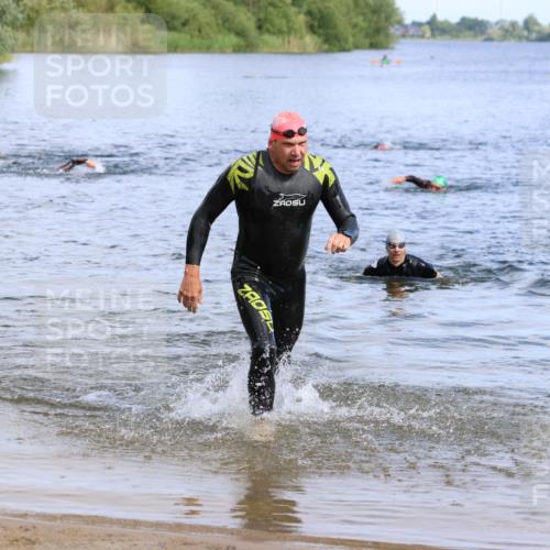 16.06.2024 - 26. Vierlanden-Triathlon Strokosch-Dieckow http://msf.ph/oto/6306234 16.06.2024 09:49:13 Schwimmen 72, 174, 72, 174 meine-sportfotos.de