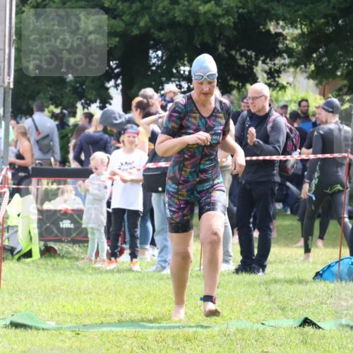 16.06.2024 - 26. Vierlanden-Triathlon Lena Gebhardt http://msf.ph/oto/6306243 16.06.2024 11:25:35 Schwimmen 535, 535 meine-sportfotos.de